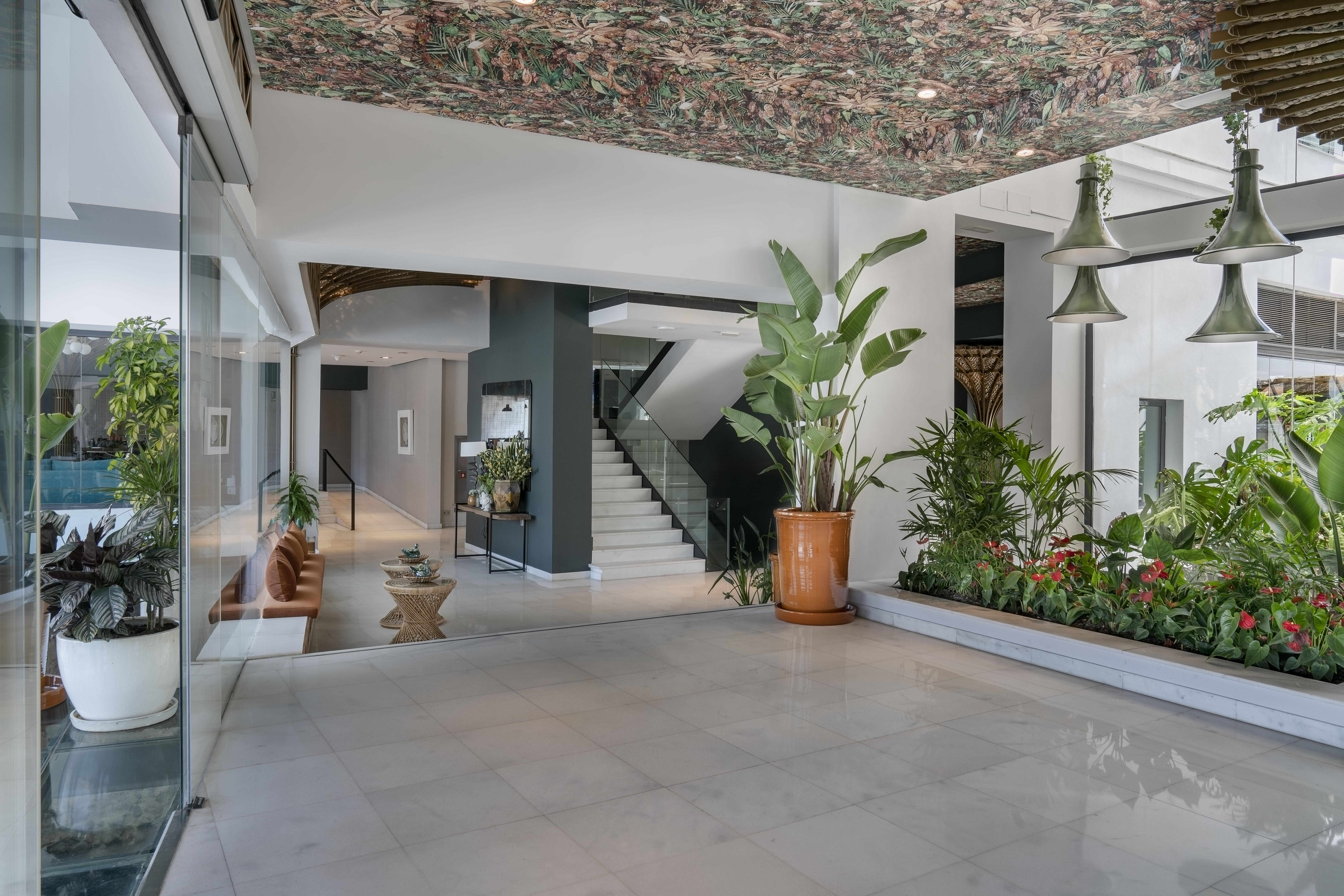 Vincci Seleccion Posada Del Patio Malaga Exterior photo Interior of the hotel