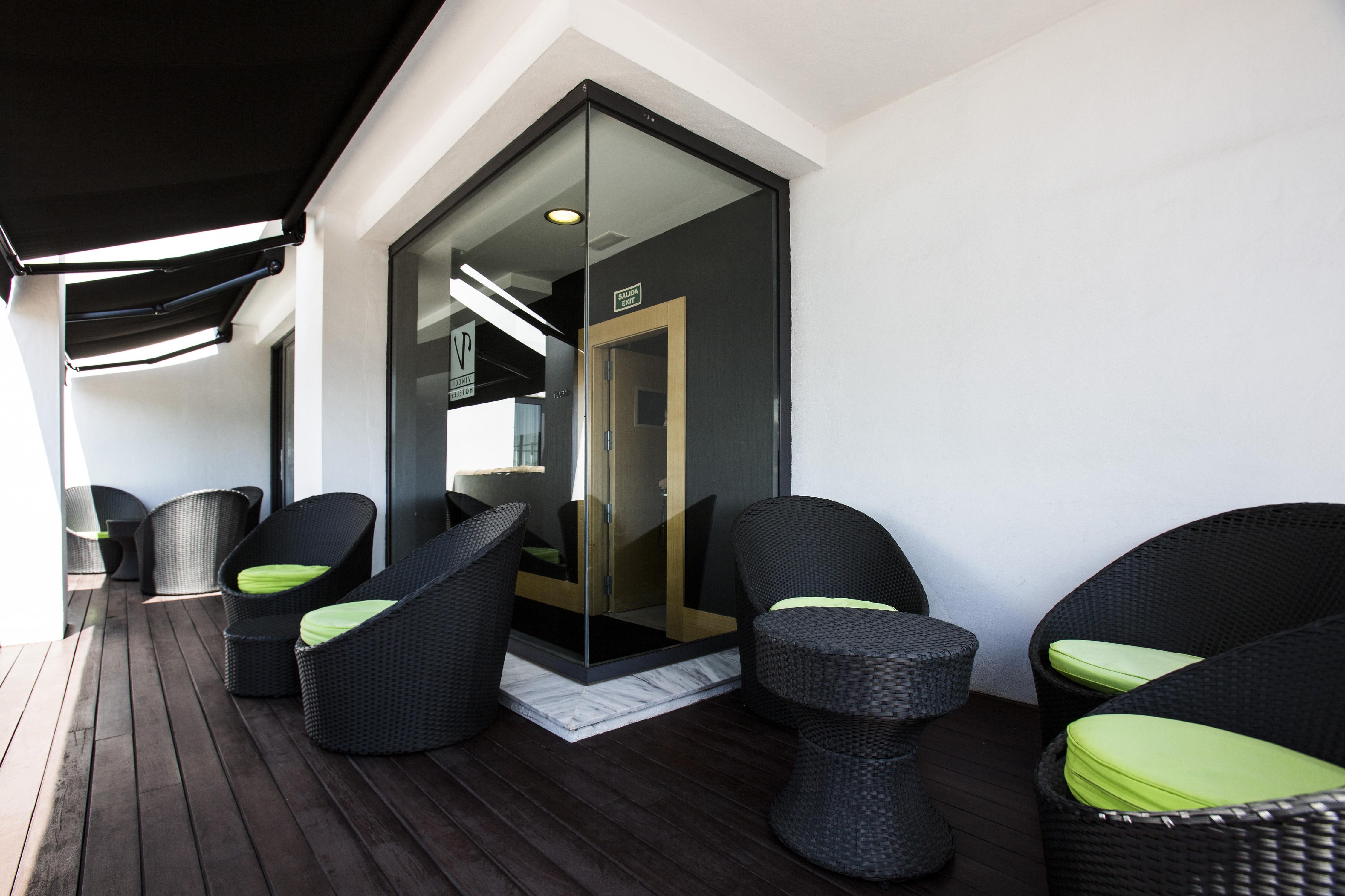 Vincci Seleccion Posada Del Patio Malaga Exterior photo The balcony of a suite at the hotel