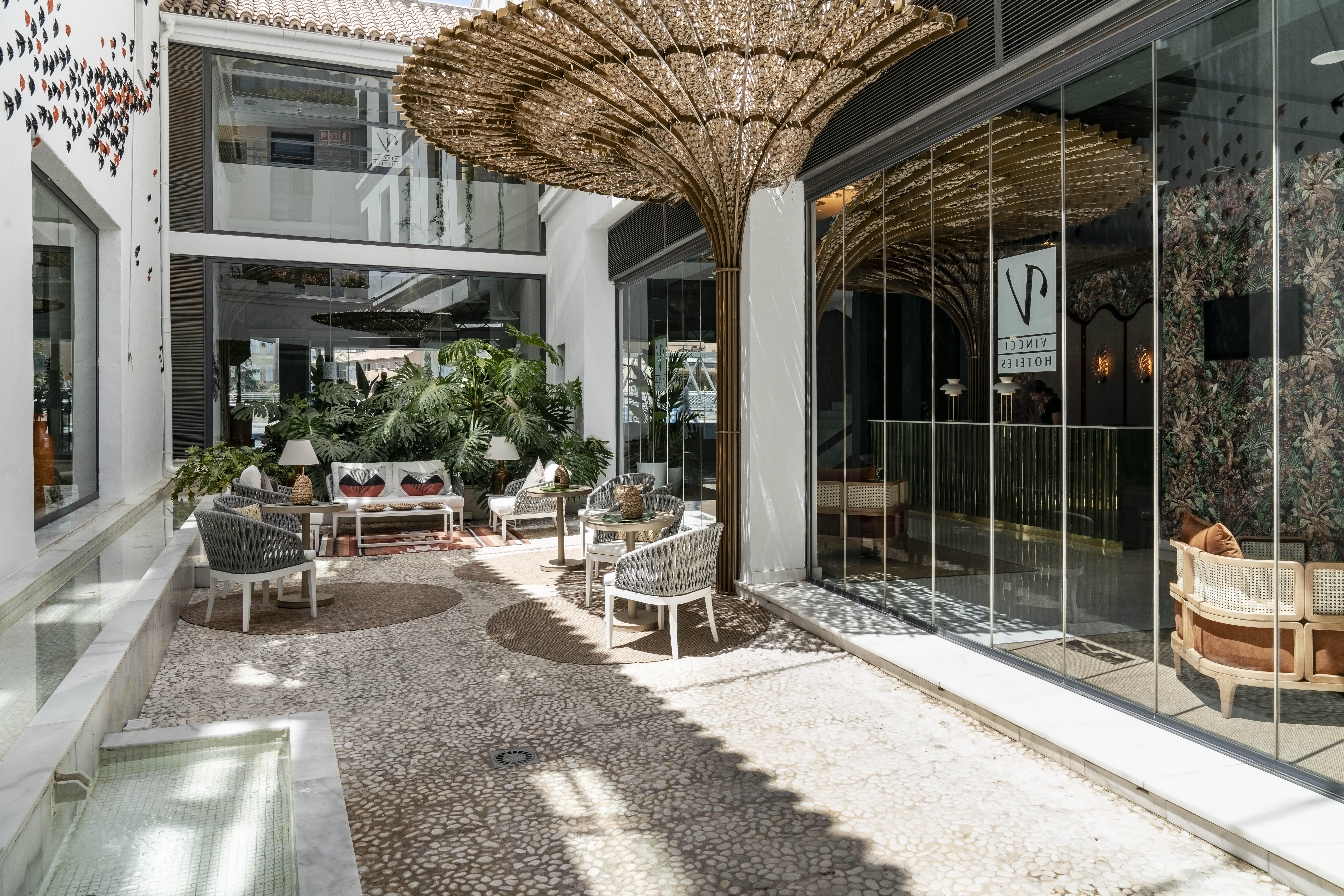 Vincci Seleccion Posada Del Patio Malaga Exterior photo The hotel's lobby