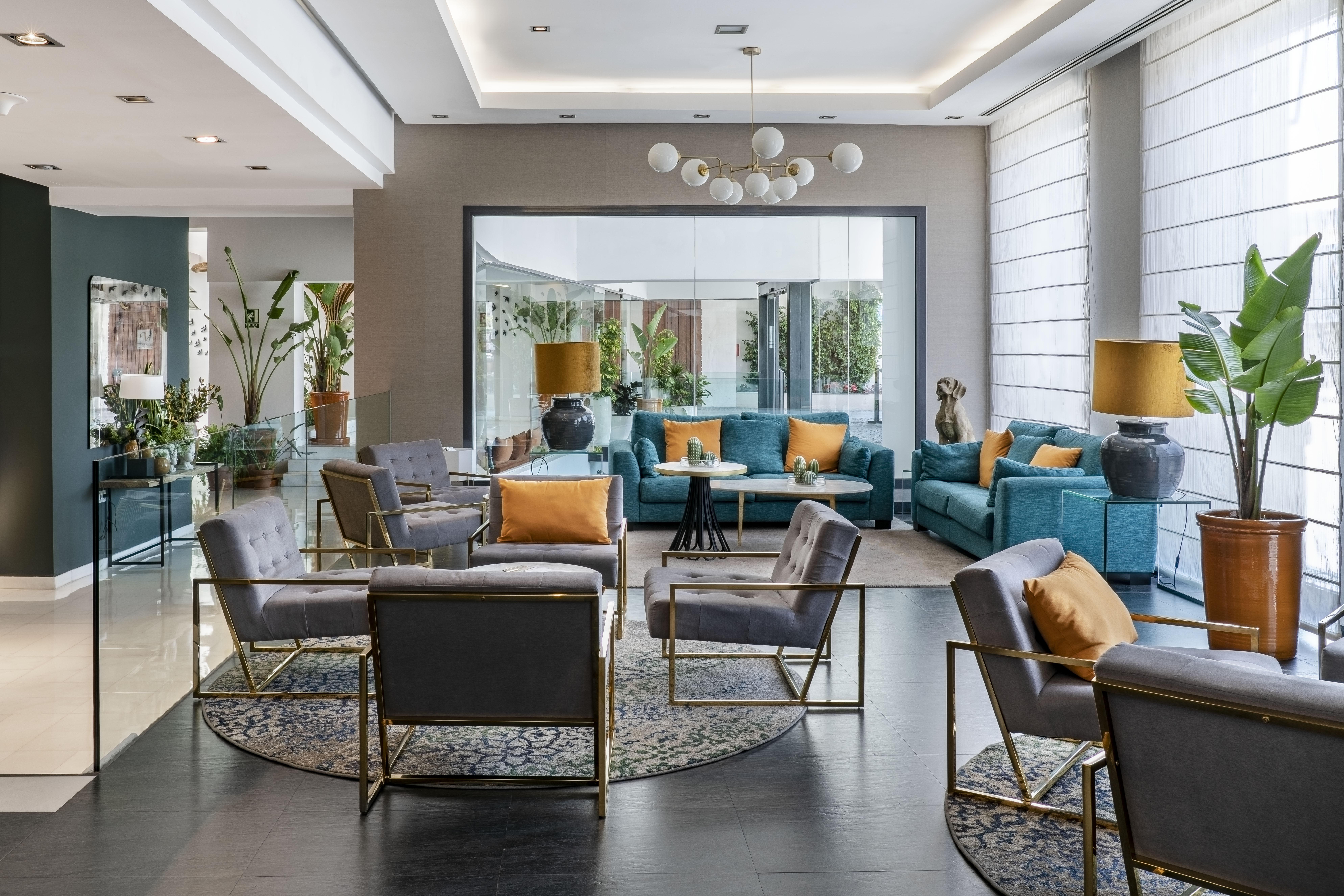 Vincci Seleccion Posada Del Patio Malaga Exterior photo The hotel's lobby
