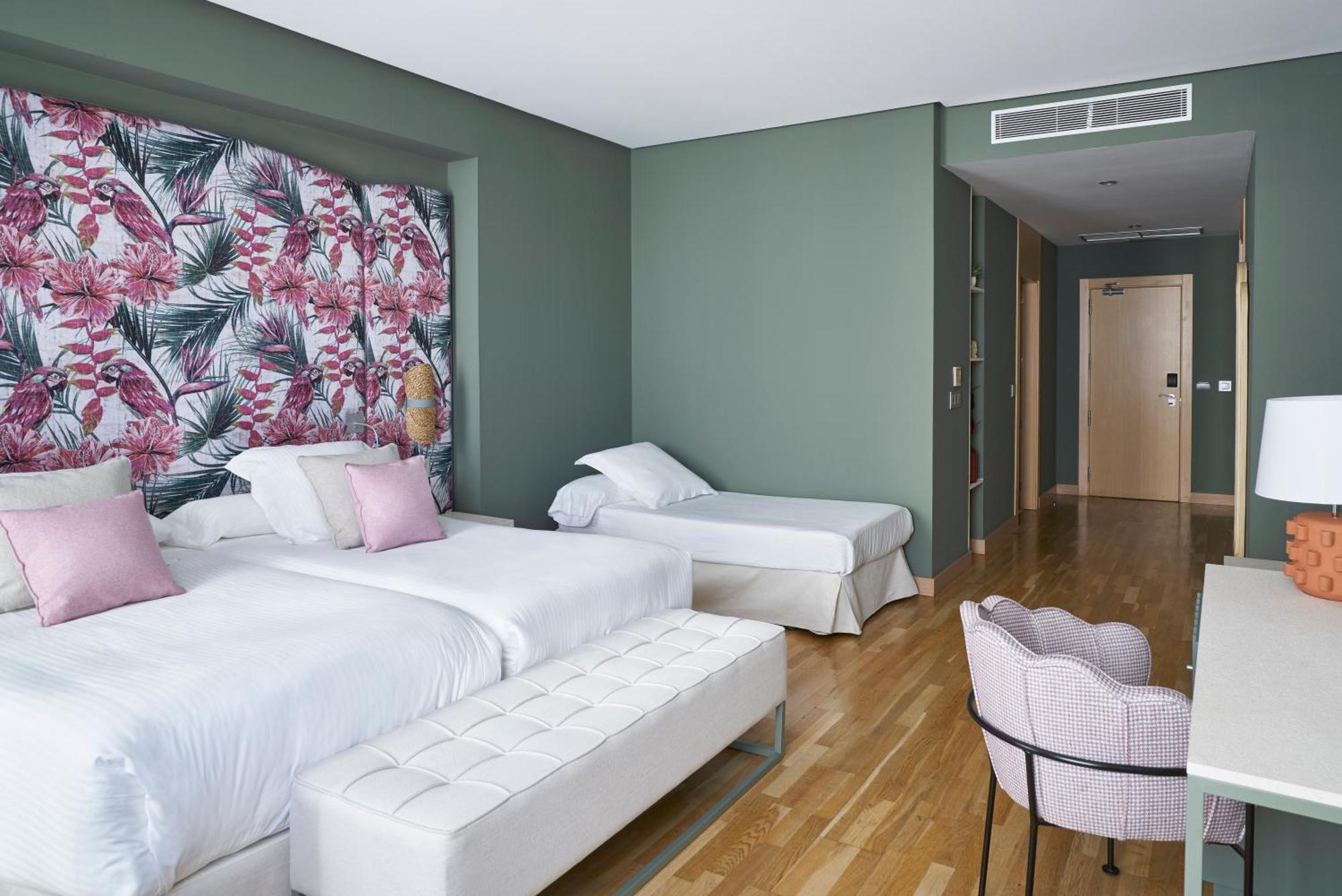 Vincci Seleccion Posada Del Patio Malaga Room photo A room at the hotel